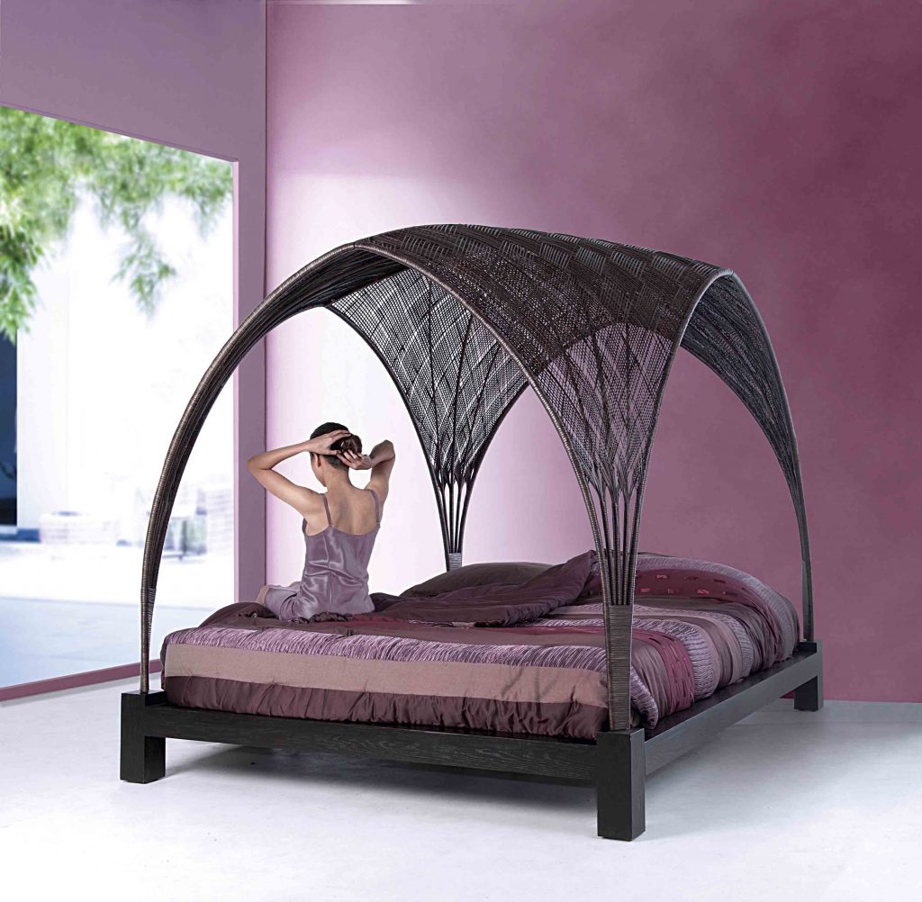 Hagia luxury Bed for Outdoor by IDUS